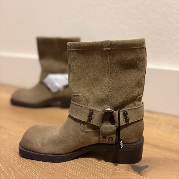 ZARA NEW Suede boots - Picture 1 of 4
